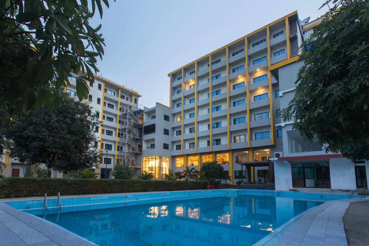 Hotel Siddhartha, Nepalgunj Ngoại thất bức ảnh
